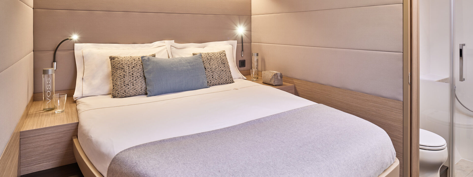 Lagoon 55 double bed cabin Lagoon 55 double bed cabin