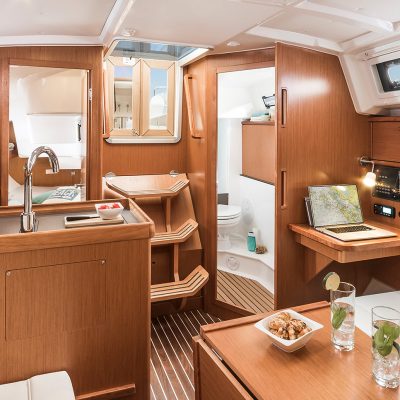 2019 Bavaria Cruiser 34 Interior