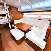 2024 Jeanneau Sun Odyssey 440 ‘Air Guitar’